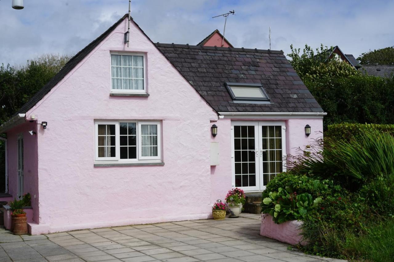 Dawes Meadow Cottage, East Williamston Tenby Exterior photo